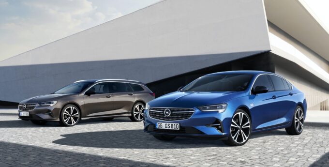 2021-Opel-Insignia-1