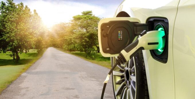 Ładowanie auta elektrycznego