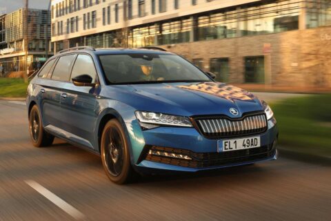 skoda-superb-2021-diesel-tdi