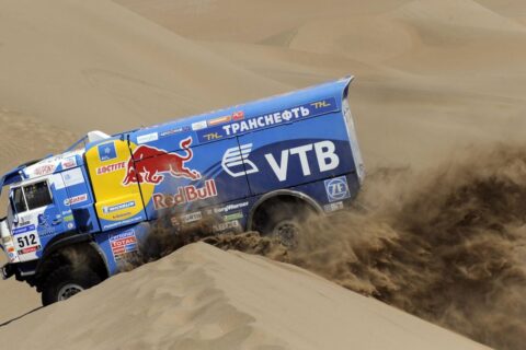 Bestie na kołach. Dakarowe ciężarówki to jest to!