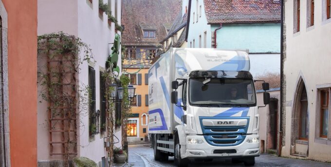 DAF Trucks zaprezentował LF Electric, swoją drugą e-ciężarówkę. Jest stworzona do miejskiej dystrybucji i diesel jej nie pobije