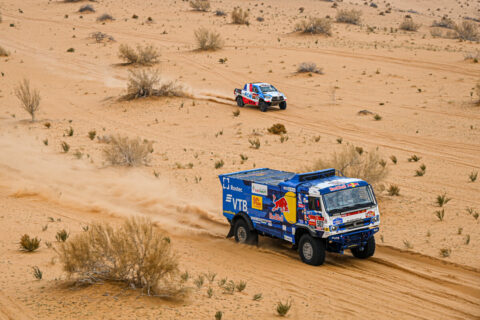 Dakar 2021 – KAMAZ śrubuje rekord. Kolejny rosyjski triplet