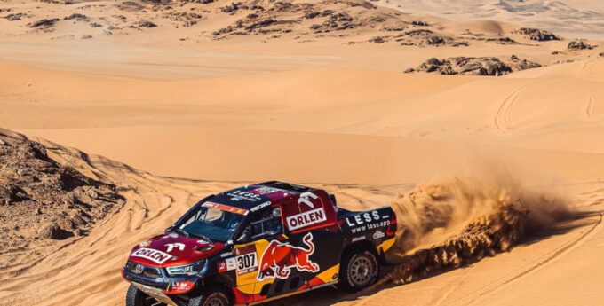 Dakar 2021 – Przebudzenie Sainza. Przygoński utrzymuje czwarte miejsce