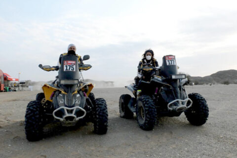 Dakar 2021 – Ojciec i córka walczą o dojechanie do mety