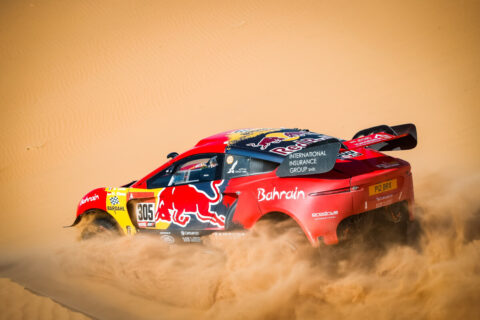 Dakar 2021 – Loeb uszkodził zawieszenie. Koniec marzeń o dobrym wyniku