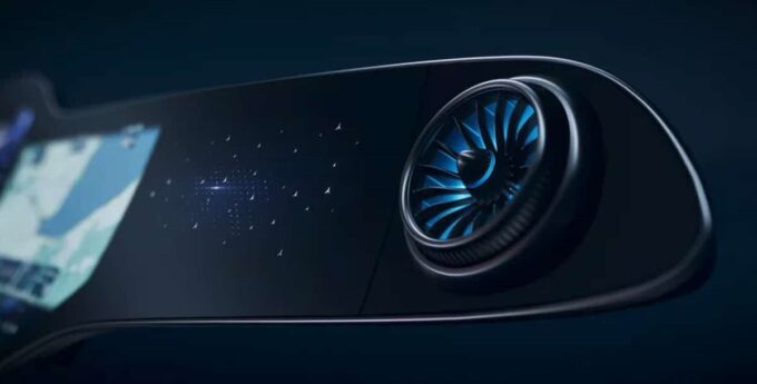 Mercedes Benz hyperscreen