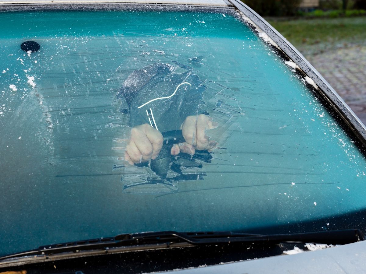 Zamarznięta przednia szyba