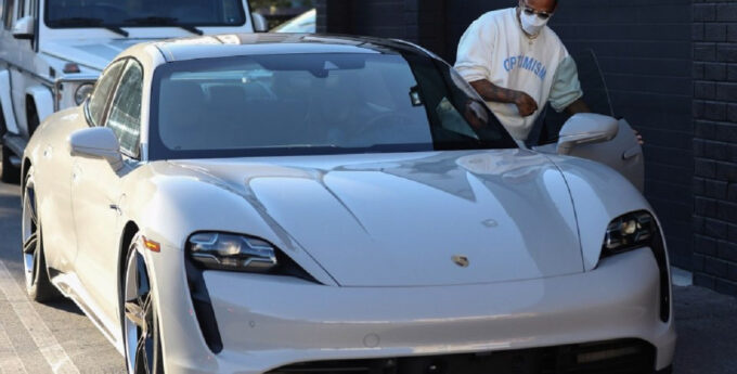 Hamilton w porsche taycan turbo s