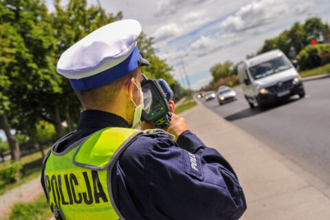 Policjanci nie potrafią korzystać z radarów, a i tak wystawiają mandaty! I co teraz?