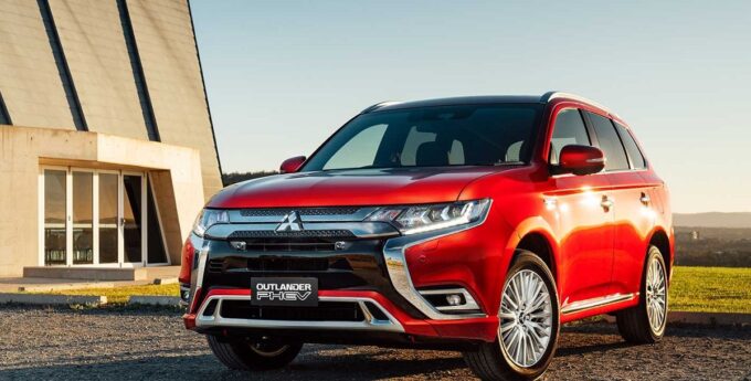 Mitsubishi Outlander mniej eko do diesla