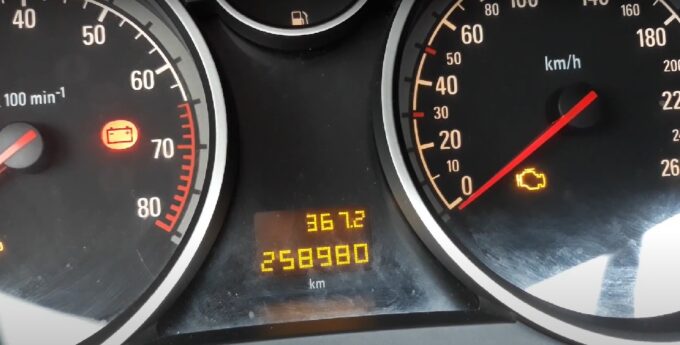 Zapalona kontrolka silnika