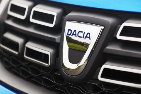 dacia logo predkosc