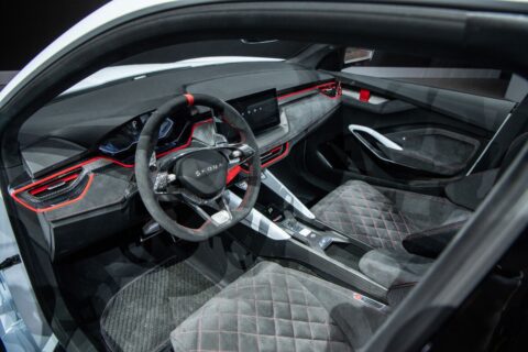 Skoda_Vision_RS_2018_oficialni_sada_12