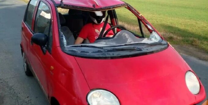 Kierowcy donieśli ze jedzie bez szyby