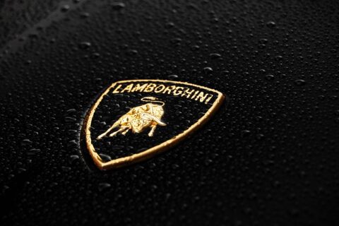 24-letni kierowca Lamborghini udawał obcokrajowca w Polsce. Chciał uniknąć płacenia mandatu