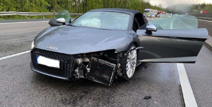 wypadek R8 na niemieckiej autostradzie