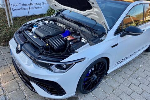 volkswagen-golf-r-po-tuningu-szatan
