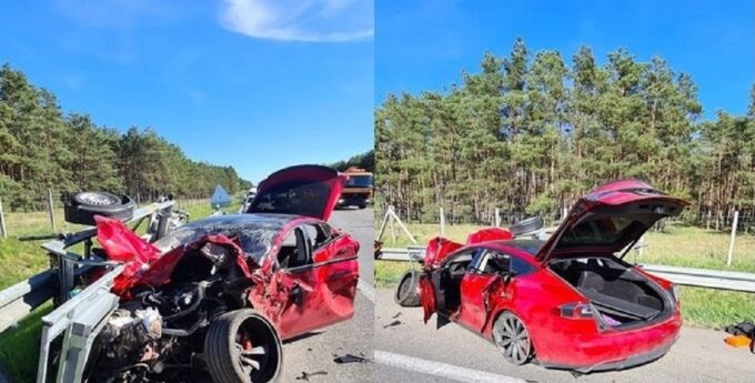 Wypadek _Fiat i Tesla