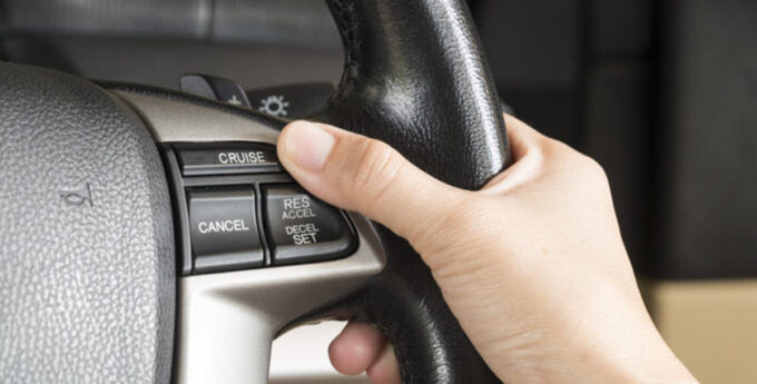 tempomat kierowca samochod