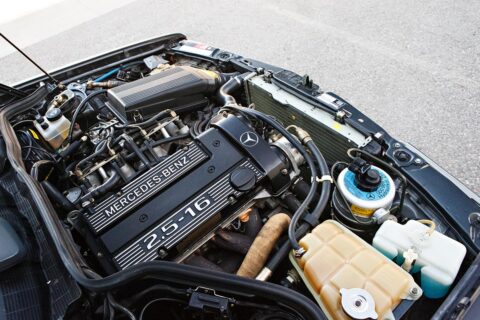 Mercedes-Benz-190E-2.5-16-Evolution-16