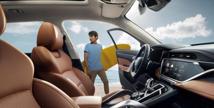 chinski-suv-geely-atlas-pro