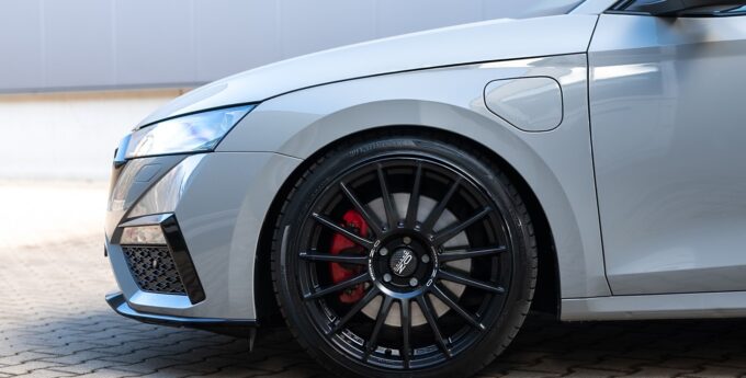 skoda-octavia-rs-iv-hybryda-zawieszenie