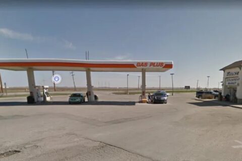 stacja paliw pomieszała diesla i benzynę