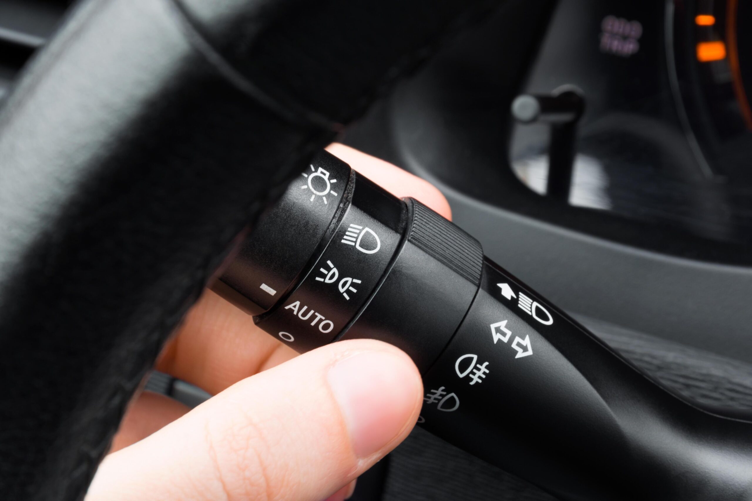 światła-mandat-przeciwmgłowe-przepisy-scaled