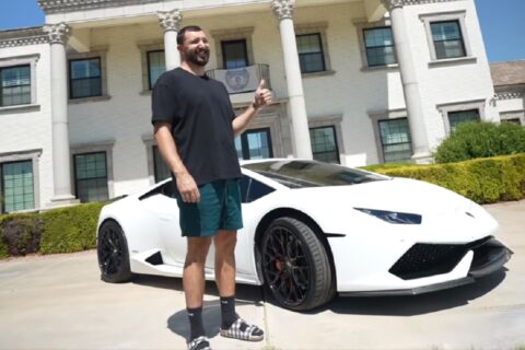 kupił lamborghini i zapłacił 1 dolarówkami