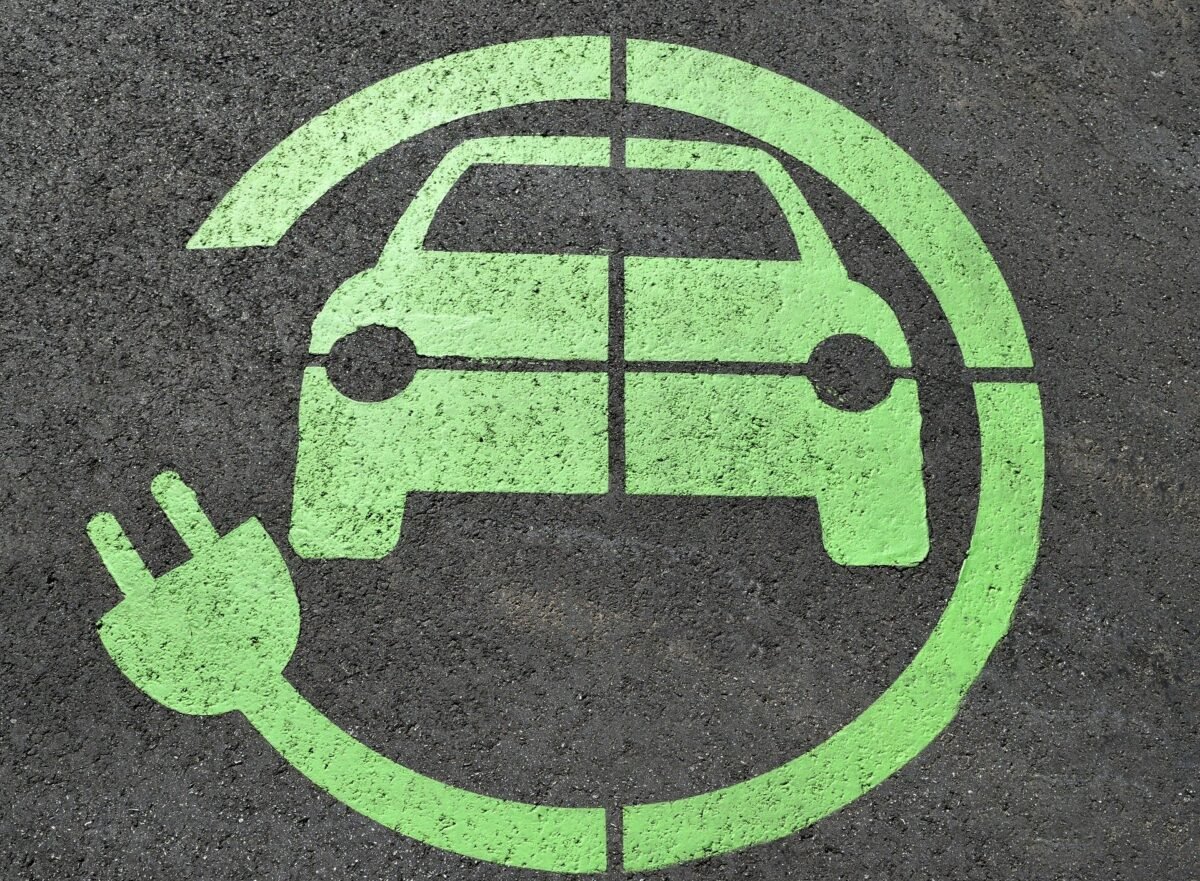 kierowcy pjada za darmo elektrykami