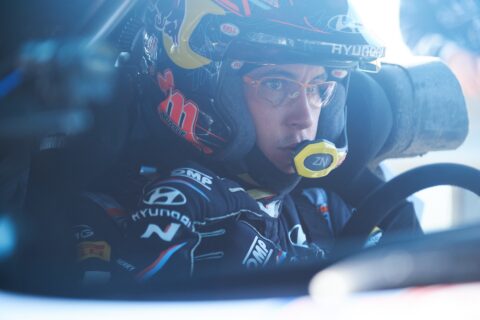 Thierry Neuville dominuje w Rajdzie Katalonii