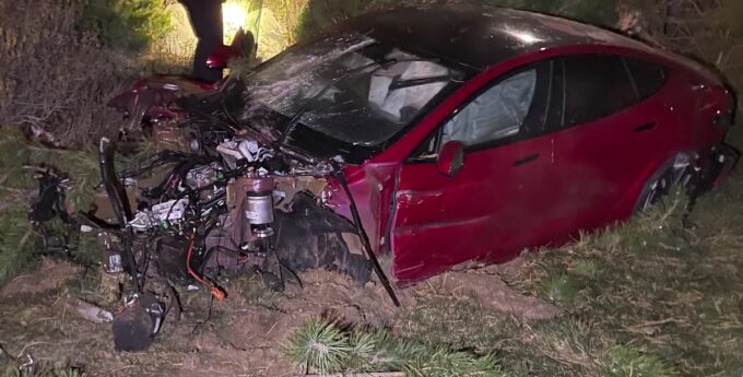 Elon Musk Tesla i poduszki powietrzne