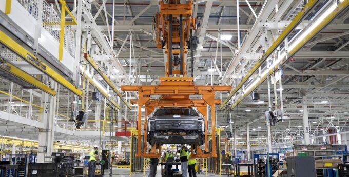 Ford niedobor polprzewodnikow