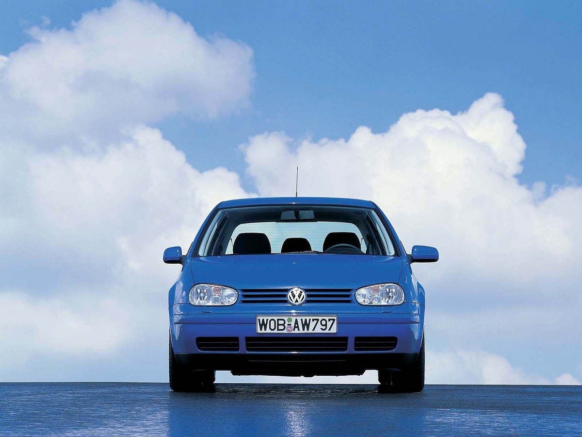 volkswagen_golf_tdi_5-door_25