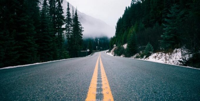 czarny lód shutterstock