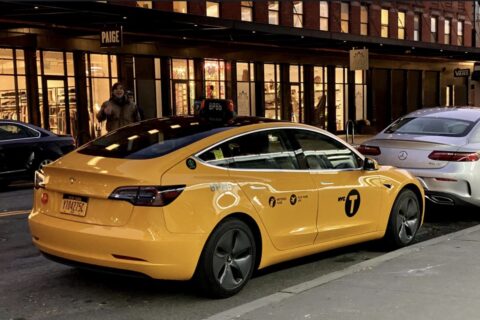tesla_yellowcab-model 3