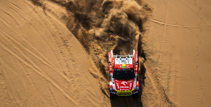 Przygoński tuż za podium. Polak wykorzystał problemy rywali