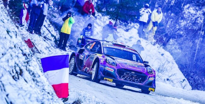 Król Loeb znowu na tronie. Dobija do pięćdziesiątki, a jeździ jak młody bóg