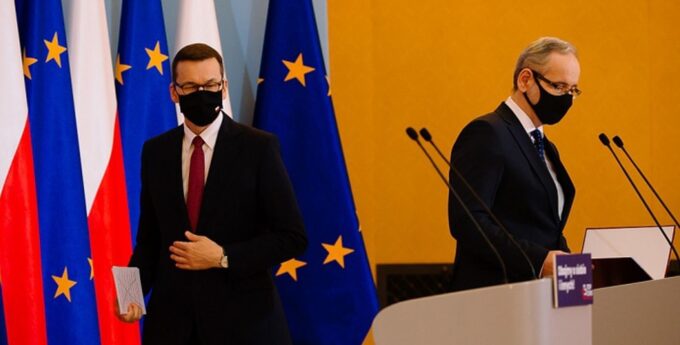 morawiecki niedzielki obostrzenia