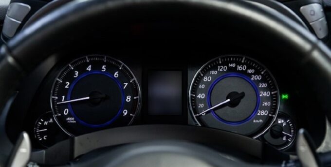 naprawy w samochodzie licznik-kilometrow