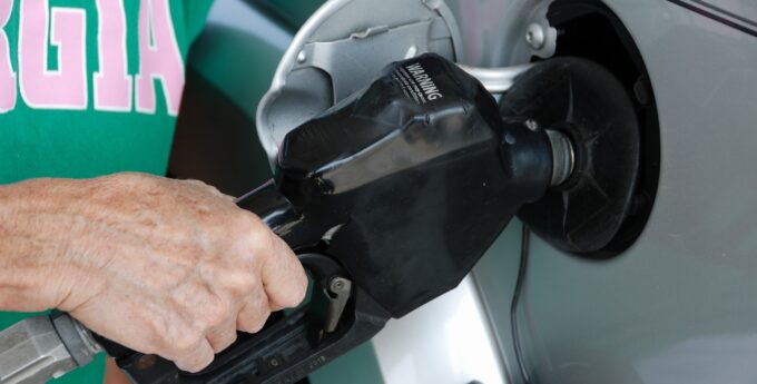 niemcy zazdroszcza polakom ceny paliw kolejki stacje benzyna diesel