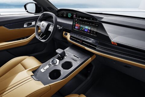 nowy-luksusowy-suv-juz-w-europie