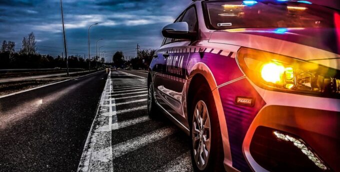 Rzadko bywa w Polsce, więc nie wyrobił prawa jazdy. Teraz może zapłacić 30 tysięcy