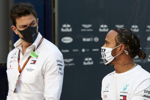 michael masi lewis hamilton max verstappen red bull mercedes f1 formuła 1michael masi lewis hamilton max verstappen red bull mercedes f1 formuła 1