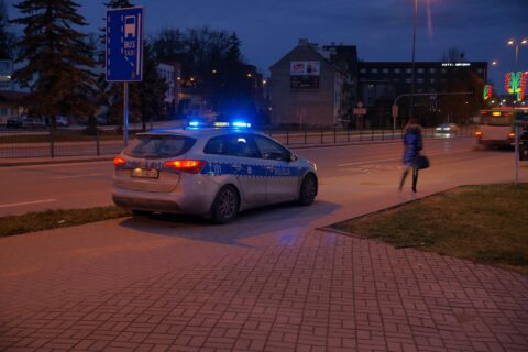 Policja nie zaproponowała mandatu kierowcy BMW