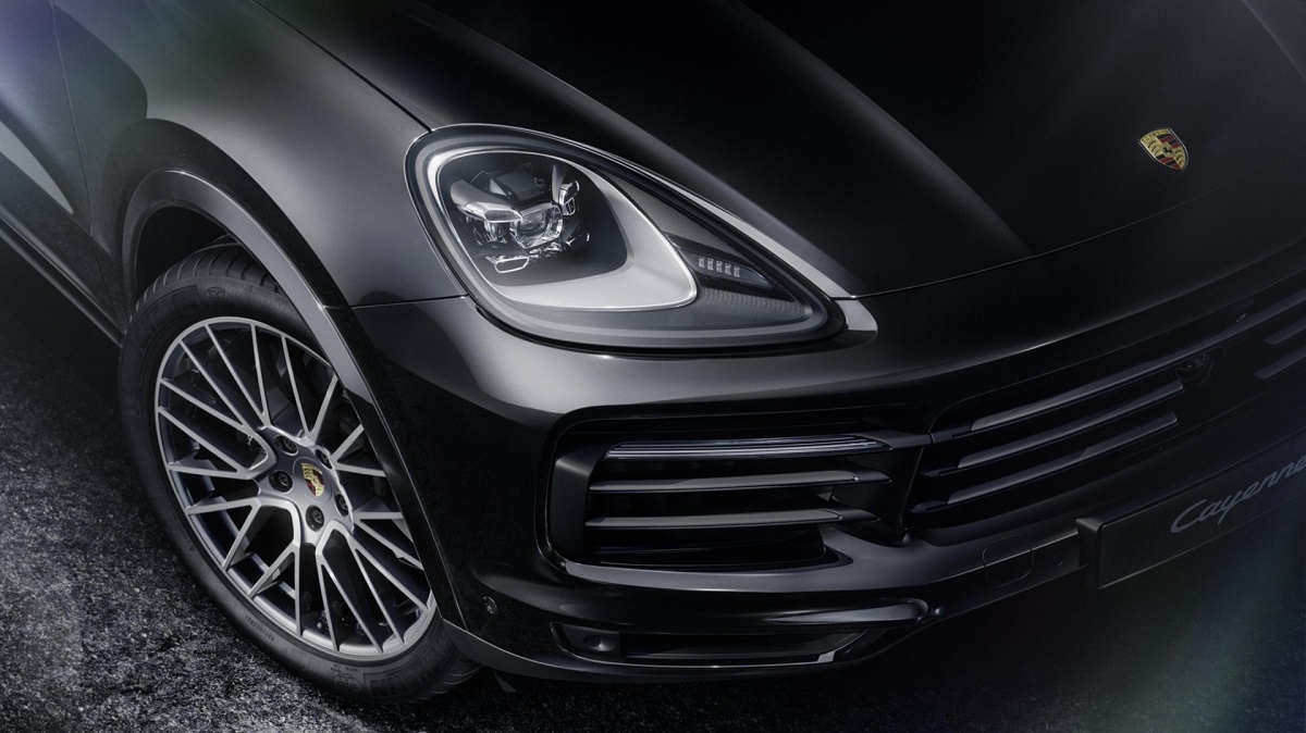 porsche cayenne wraca do serwisów