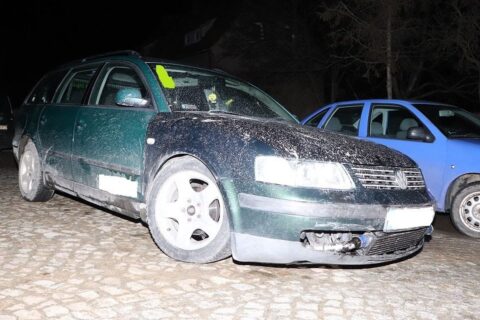 Po alkoholu, bez brawka i autem „somsiada”. Rozwalił dwa inne pojazdy
