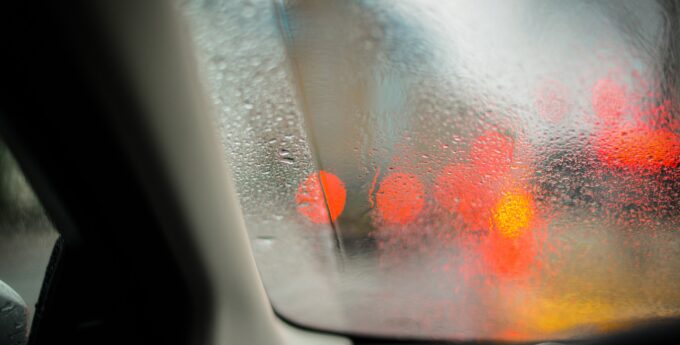 wilgoć w samochodzie samochód jak się pozbyć jak zapobiegać