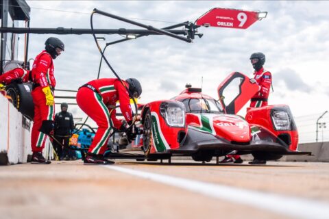 Kubica szykuje się do wyścigu. Wyniki znowu zaskakują