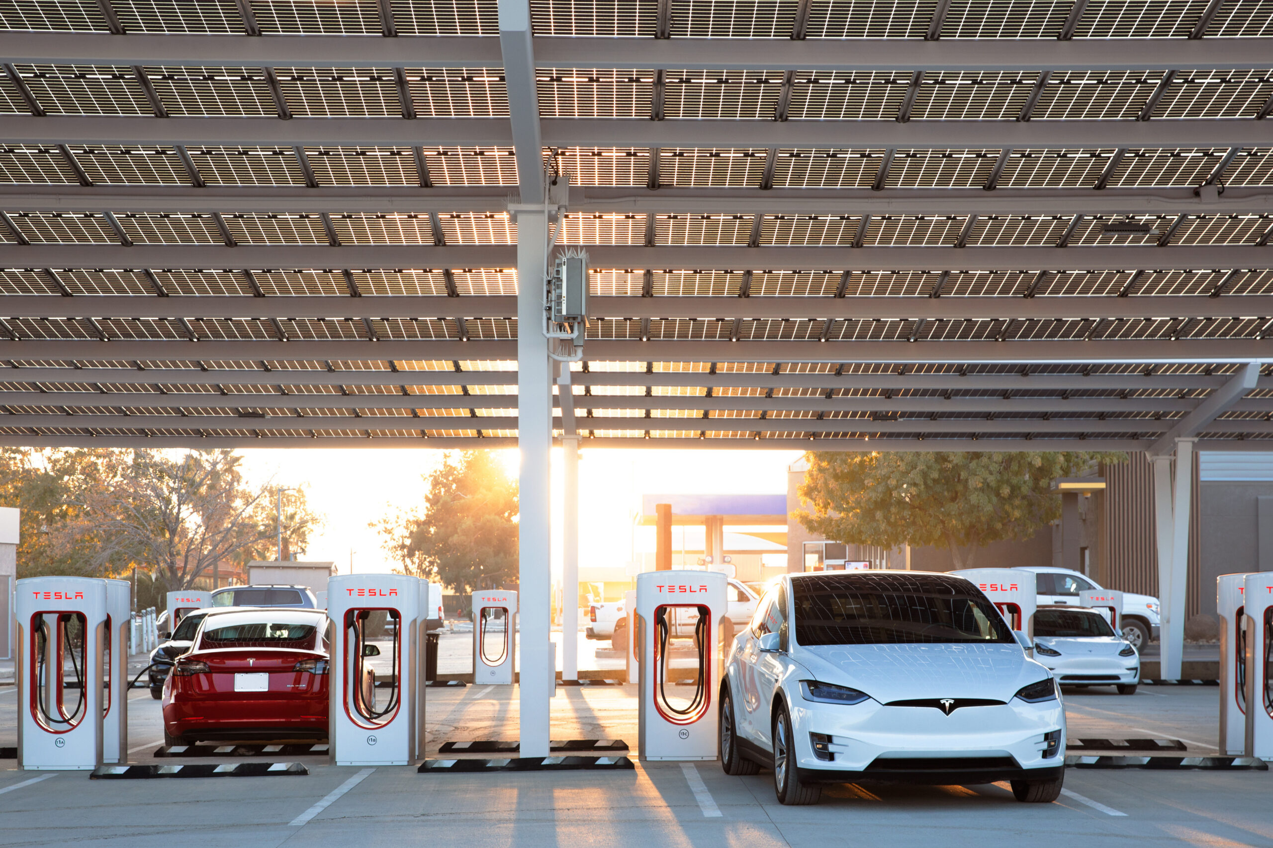 Tesla-ladowanie-rachunek-za-prad
